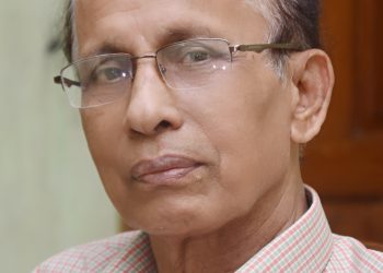 অলক দাশগুপ্ত চট্টগ্রাম বিশ্ববিদ্যালয়ের প্রথম ব্যাচ এর সৌভাগ্যবান ছাত্র